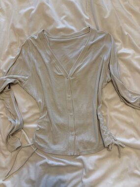 Lululemon size 8 Light Beige Button-Front V-Neck Cardigan